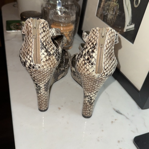 Snake skin platform shoes - Picture 3 of 6